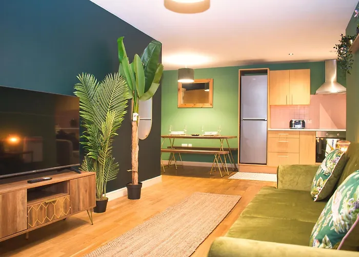 Spacious City Centre Apt - Free Parking - Ao Arena