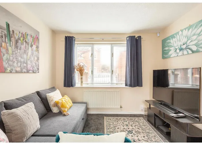 New Manchester Getaway Home - Free Gated Parking With Fob