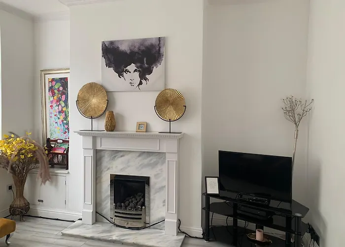 Gorgeous Stylish Cheri Victorian House In Manchester
