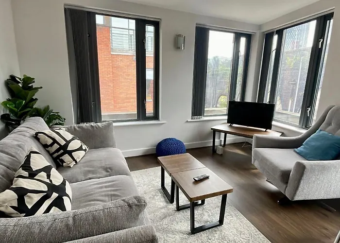 2 Bed Flat Near Deansgate