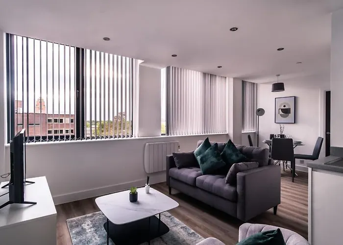 Stay Zeni, Alexandra Rise Manchester Slick 1 Bed