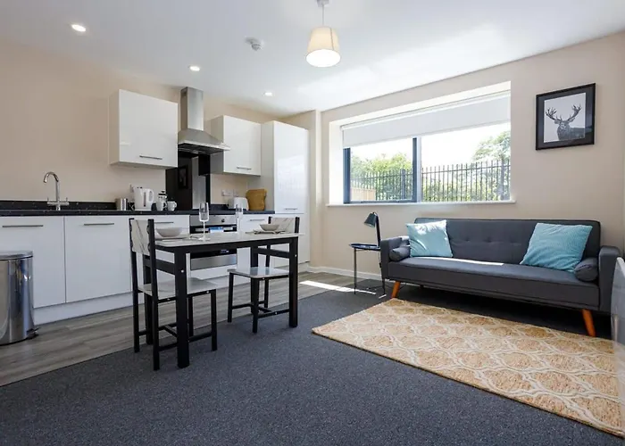 Bright & Spacious 1 Bedroom Manchester Apartment