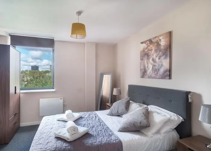 Fantastic 2 Bedroom Apartment Manchester