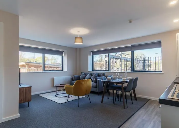 Contemporary 2 Bedroom Apartment Manchester