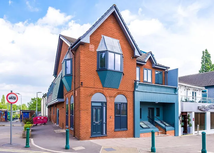 The Ecclesian Deluxe Apartments Near Trafford Centre Eccles Train Station