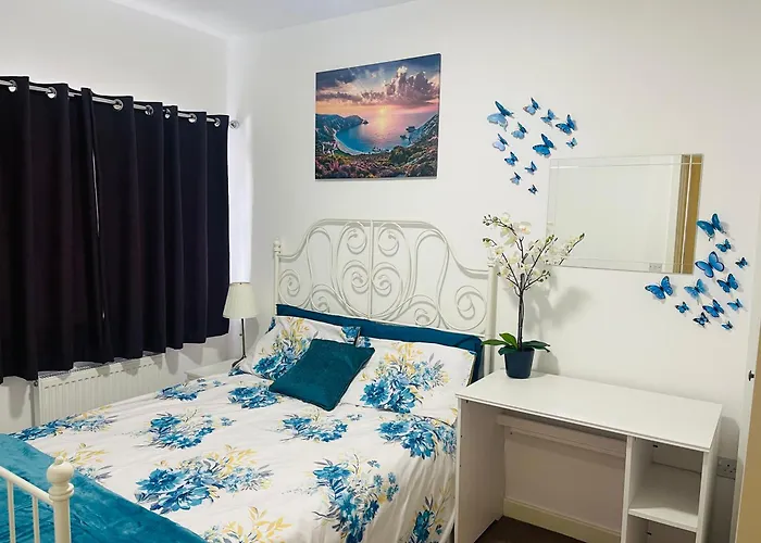 R & N Holiday Home