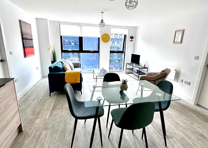 Fresh 2Bed 2Bath Apartment 2Mins Drive To Man Utd Stadium