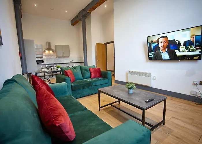 The Larimar Suite