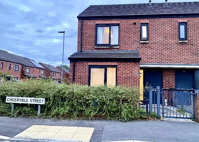 Uniquejoe Properties - 3 Bedroom