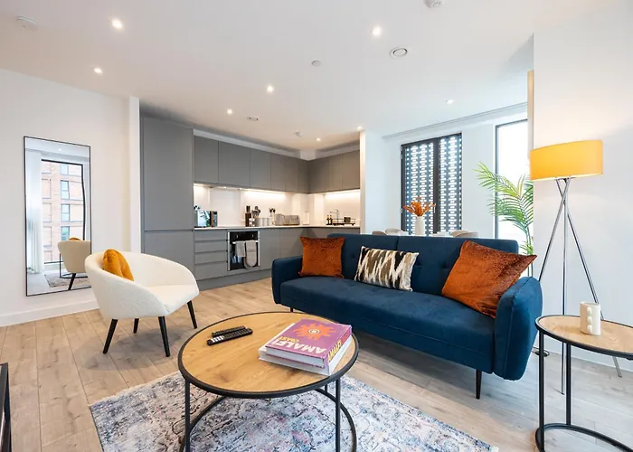 Pet Friendly 2Br Near Station By Asquare Letting