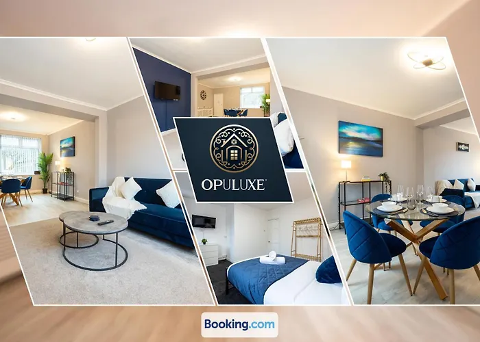 Luxurious & Homely 2 Bedroom Home By Opuluxe Properties Short Lets & Serviced Accommodation Near Manchester City Center With Free Parking