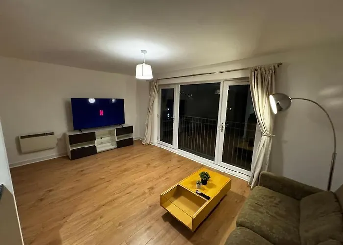 Luxury 2Br Flat Near Manchester Town
