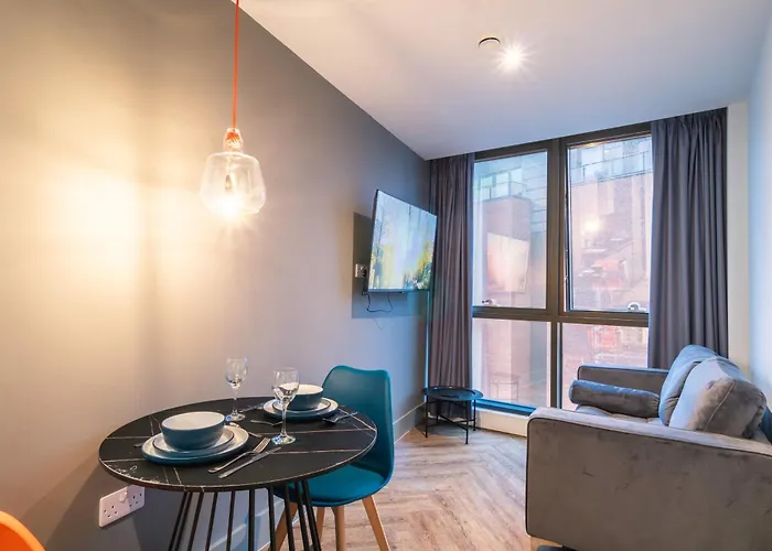 Stylish 2 Bedroom Apartment In Central Manchester
