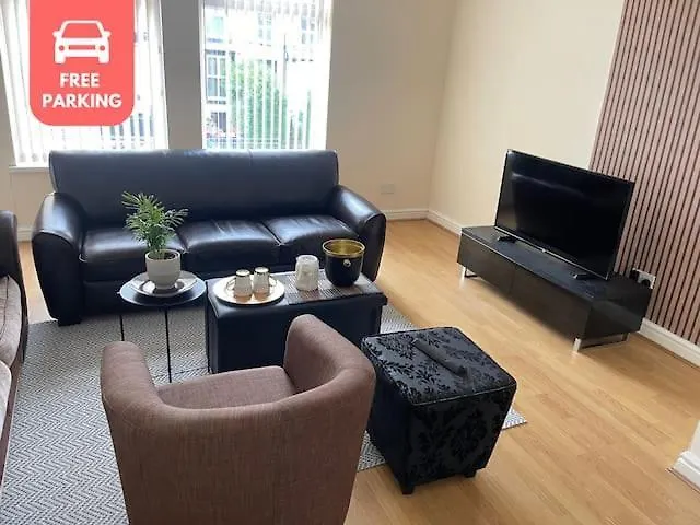 Luxestay Rooms - Old Trafford, Manchester - Close To City Centre & More