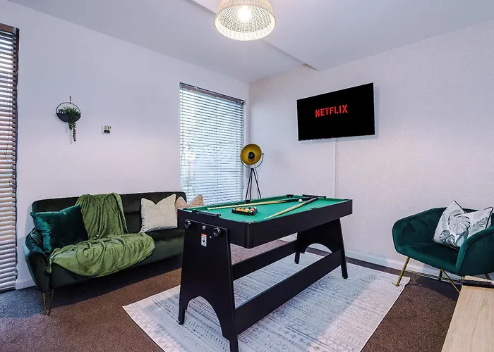 Rest&Recharge At A Spacious Townhouse By The Etihad
