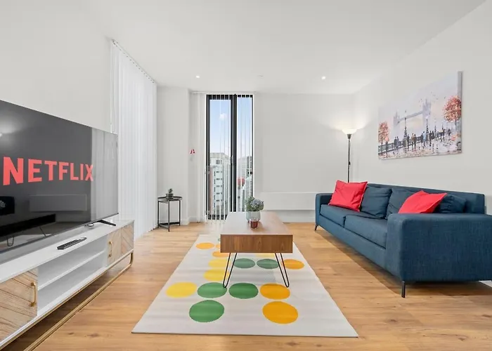 Modern Highrise Luxury Apartment