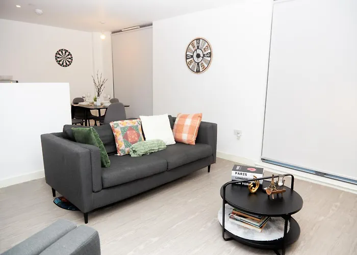 Obi\'S House&Suites - Luxury 2Bed Duplex Apartment With Balcony