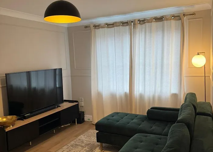 Stylish Home 5 Mins To City Center