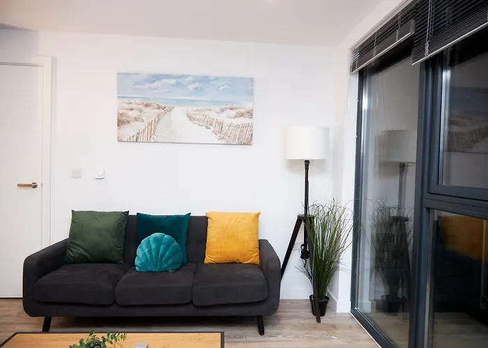 Luxury 2 Bedroom And Bathroom In Central Manchester With Balcony