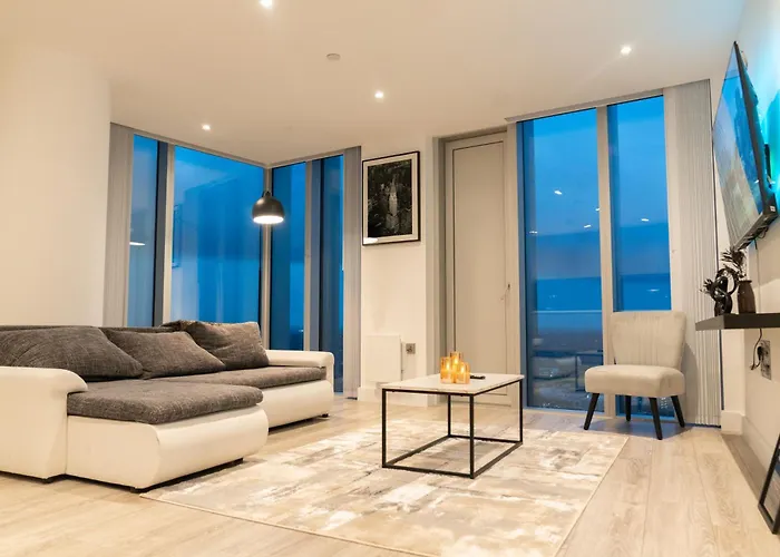 Luxury 2 Bed Penthouse With Stunning Views In Manchester City Centre