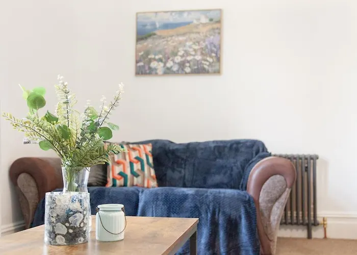 The Blue Duo Room In A 6 Bedroom Victorian Shared House