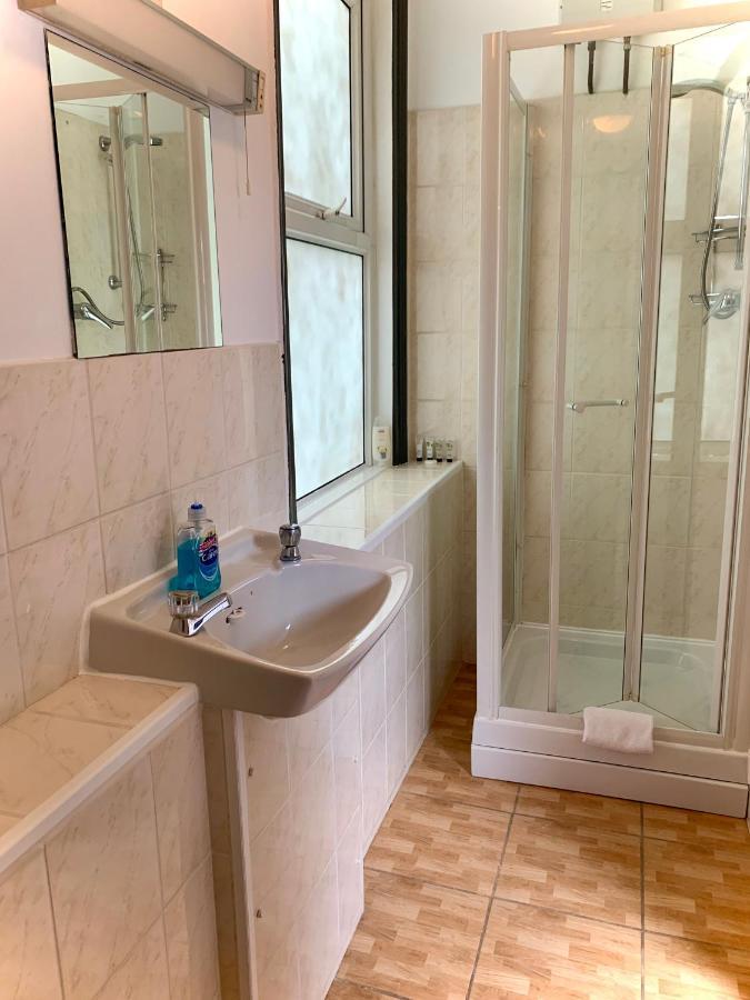 Guest house - Free Parking Manchester