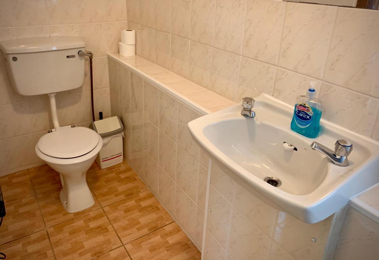 - Free Parking Guest house Manchester