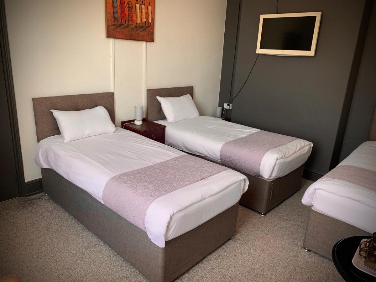 - Free Parking Guest house *