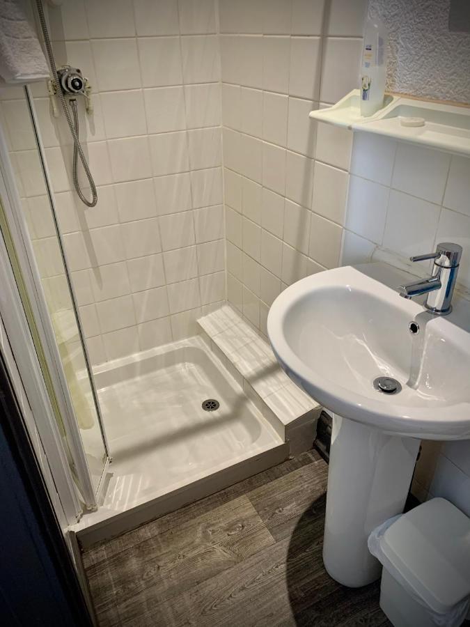 - Free Parking * Manchester