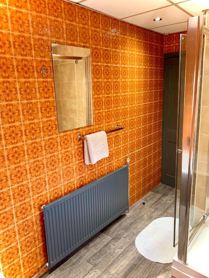 - Free Parking Guest house *