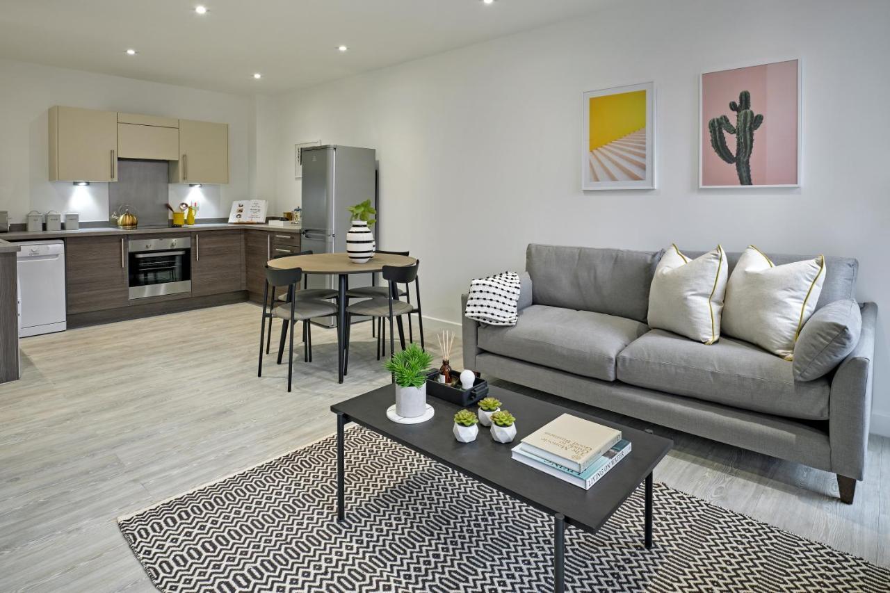 Appartement Media By Charles Hope