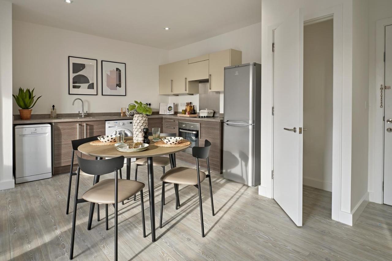 Media By Charles Hope Apartment Manchester