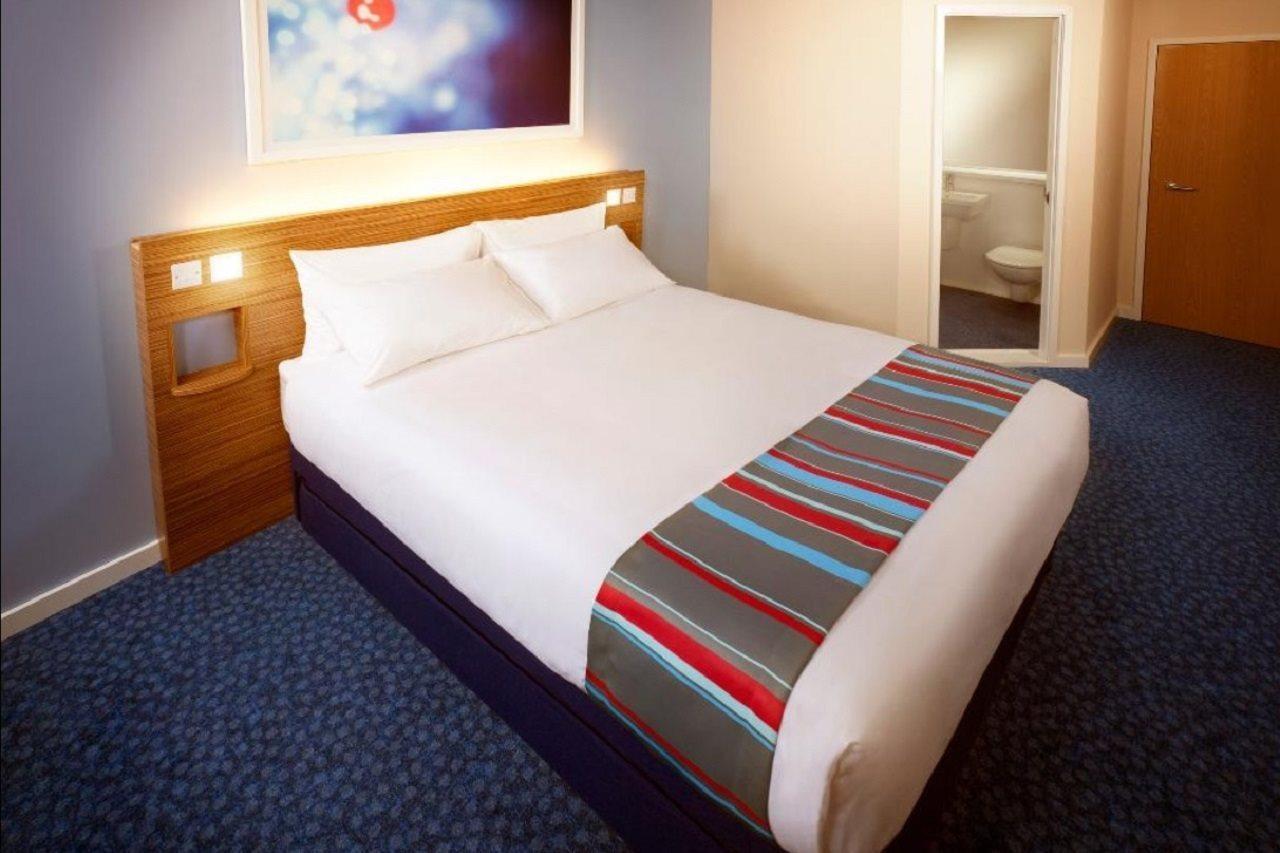 Travelodge Salford Quays 3*