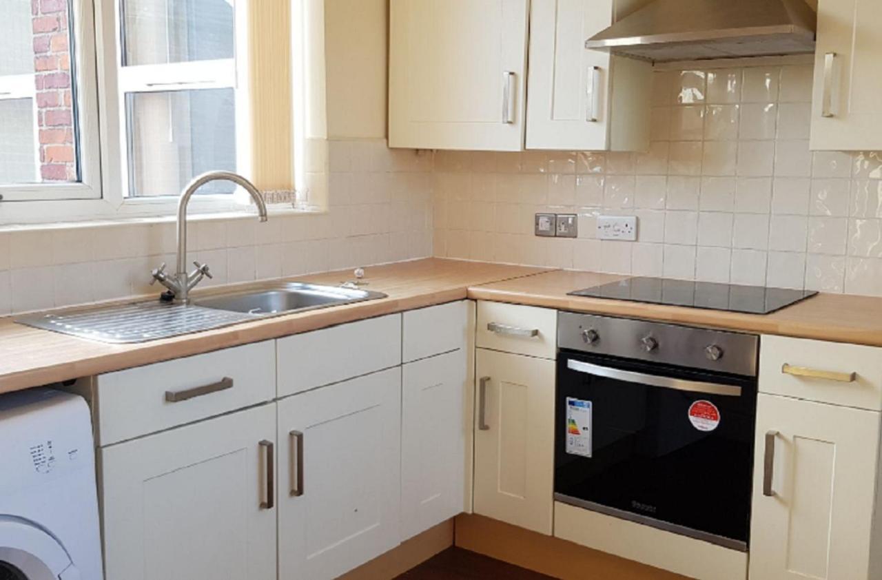 Beautiful 4 Bedroom Victorian Sleeps 7 Stockport *