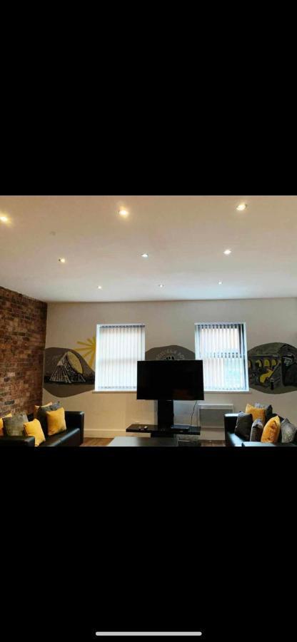 Spacious Shude Hill With Balcony