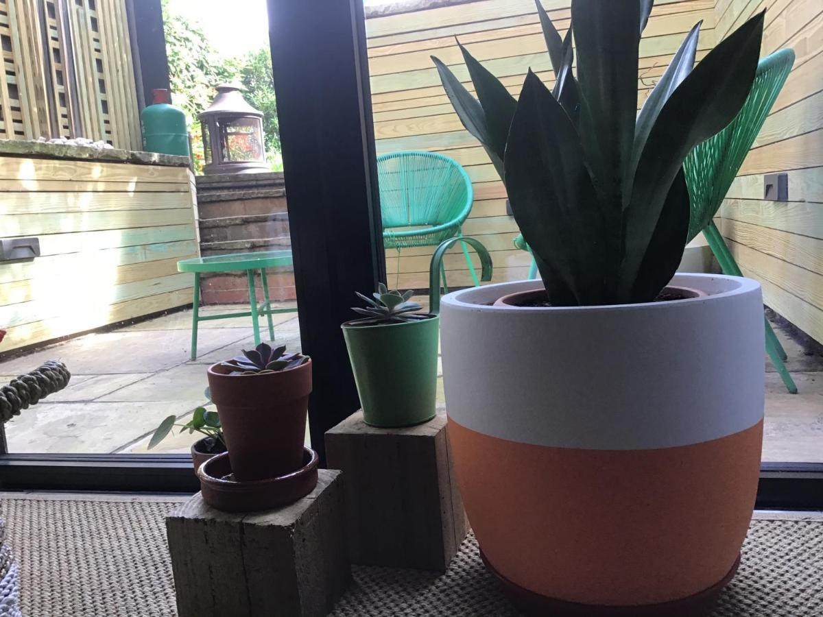 Chorlton Garden Rooms. Relax, Work, And Play.