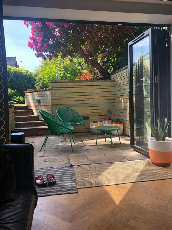 Chorlton Garden Rooms. Relax, Work, And Play. Apartment *