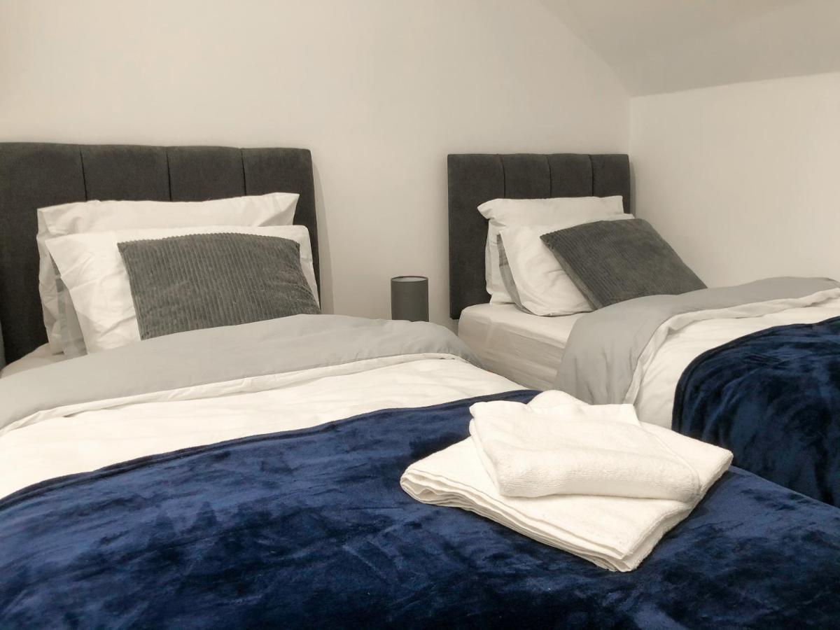 Appartement 10min To - Free Parking - Private - Contractor Friendly *