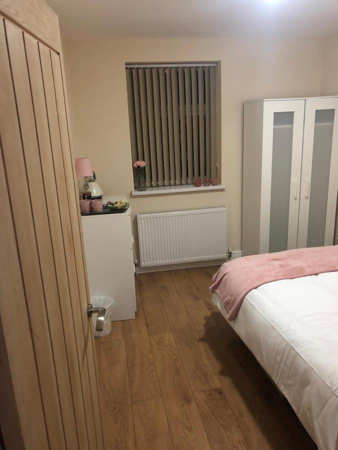 Bed & Breakfast Big Rusholme With Tv And Private Bathroom-parking&wifi