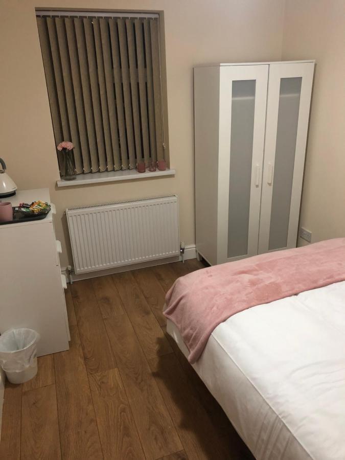 Big Rusholme With Tv And Private Bathroom-parking&wifi * Manchester