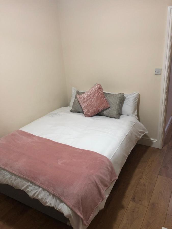 Big Rusholme With Tv And Private Bathroom-parking&wifi Bed & Breakfast