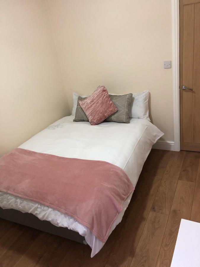 Big Rusholme With Tv And Private Bathroom-parking&wifi Bed & Breakfast Manchester