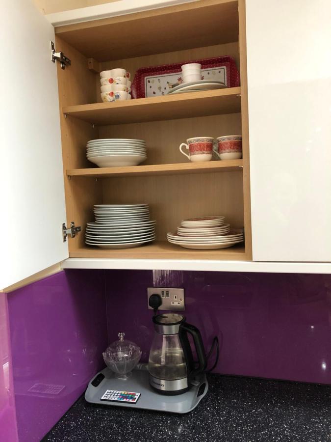 Bed & Breakfast Big Rusholme With Tv And Private Bathroom-parking&wifi