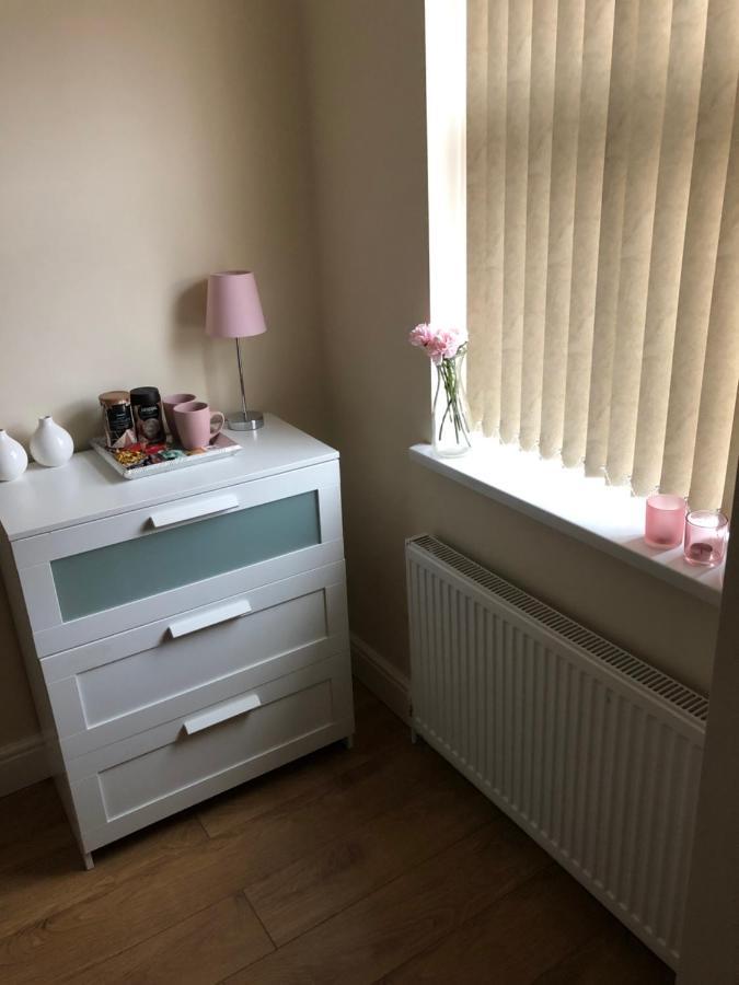 Big Rusholme With Tv And Private Bathroom-parking&wifi * Manchester