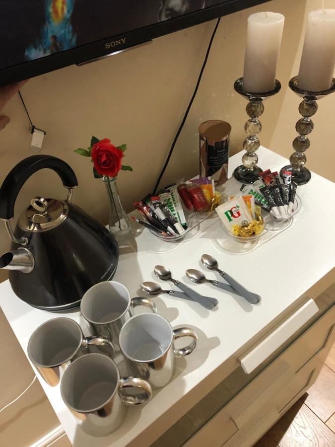 Big Rusholme With Tv And Private Bathroom-parking&wifi Manchester