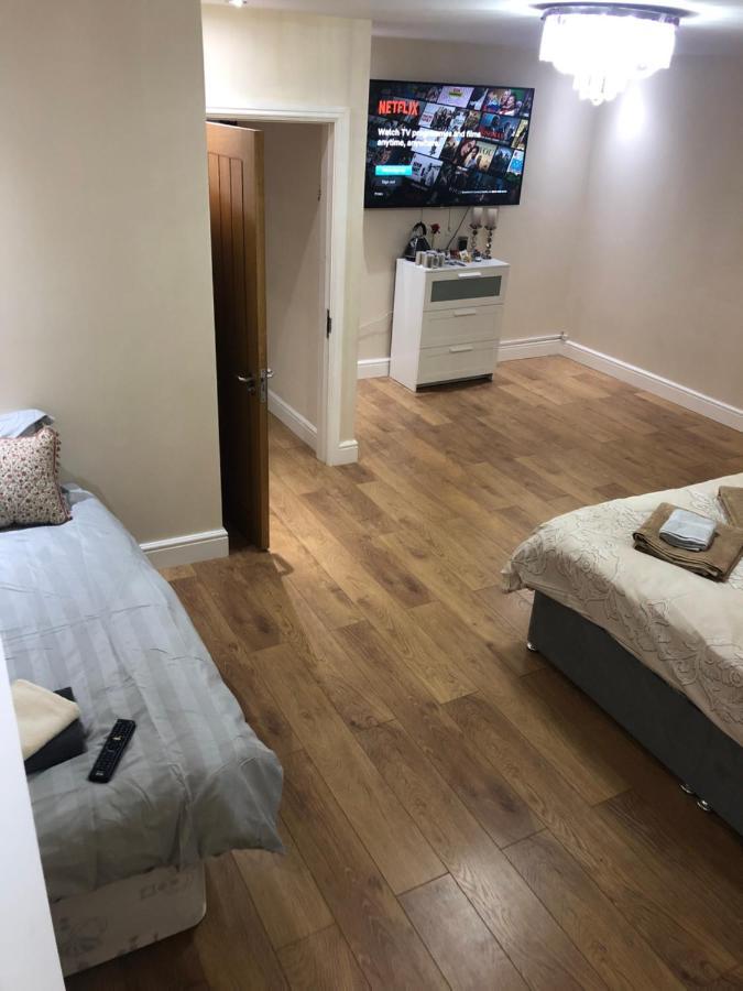 Big Rusholme With Tv And Private Bathroom-parking&wifi Bed & Breakfast