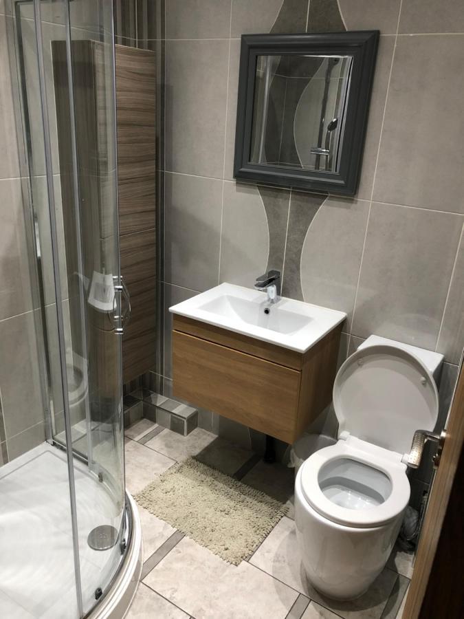 Big Rusholme With Tv And Private Bathroom-parking&wifi