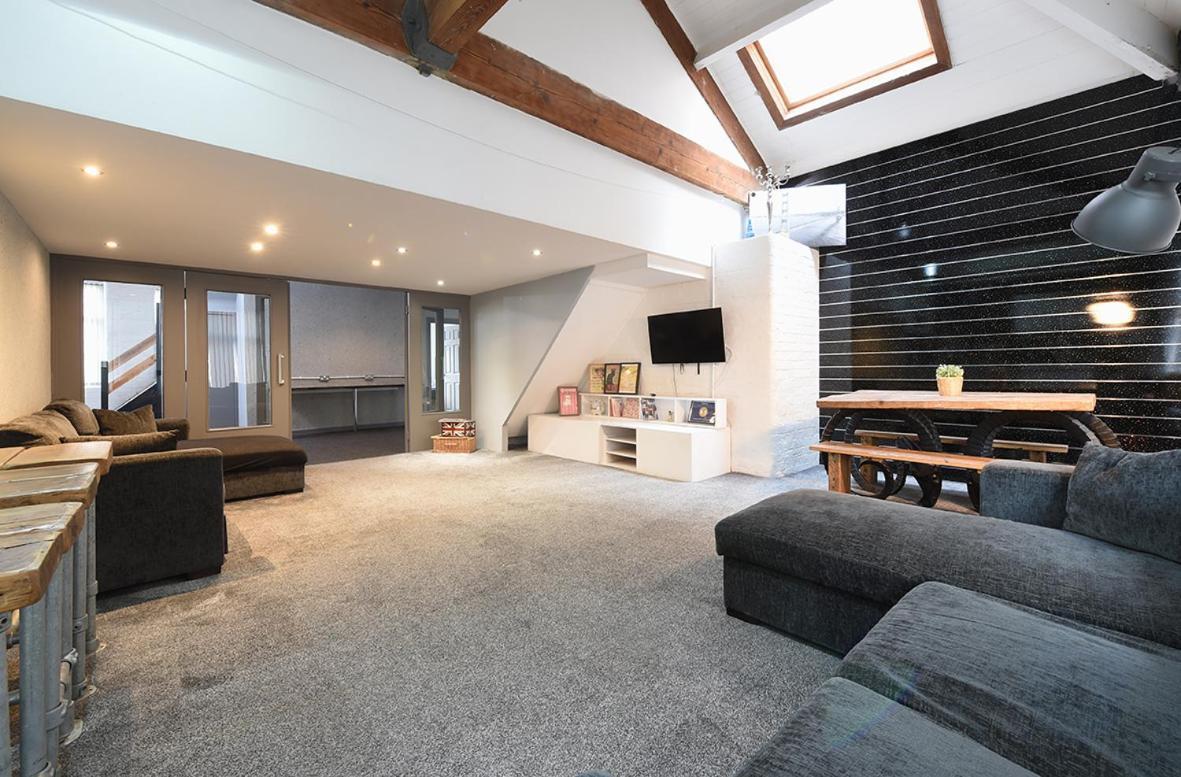 Penthouse Warehouse Slps 18 Manchester