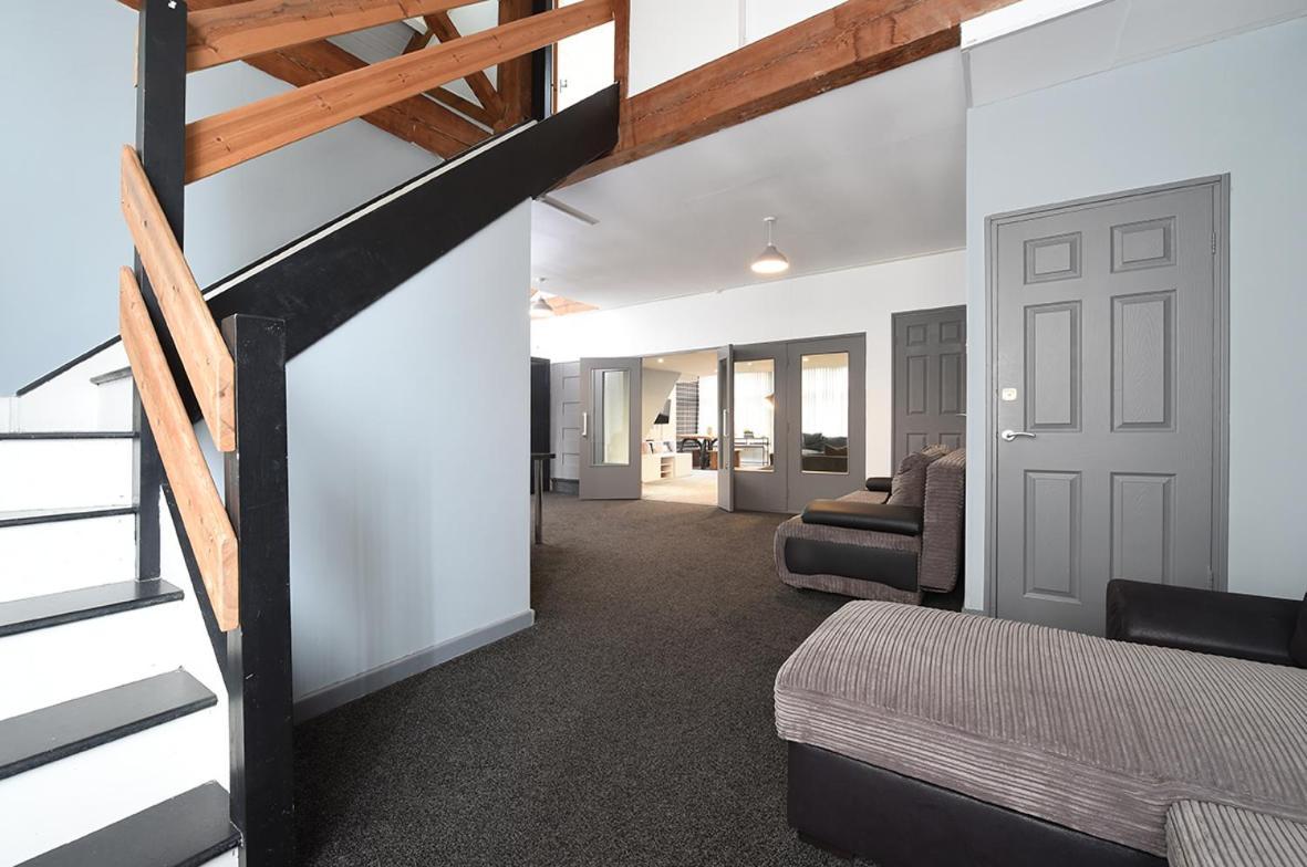 Penthouse Warehouse Slps 18 Apartment *