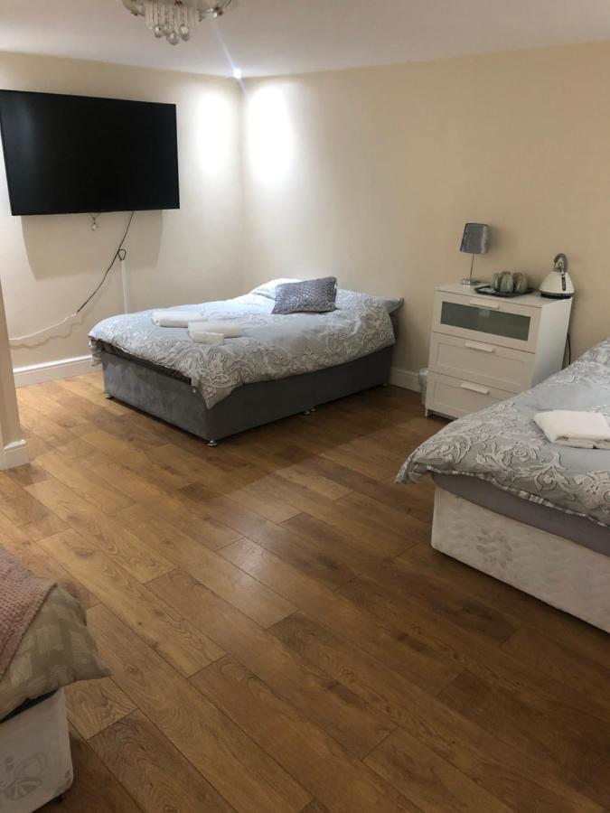Big Rusholme With Tv And Private Bathroom-parking&wifi Bed & Breakfast *